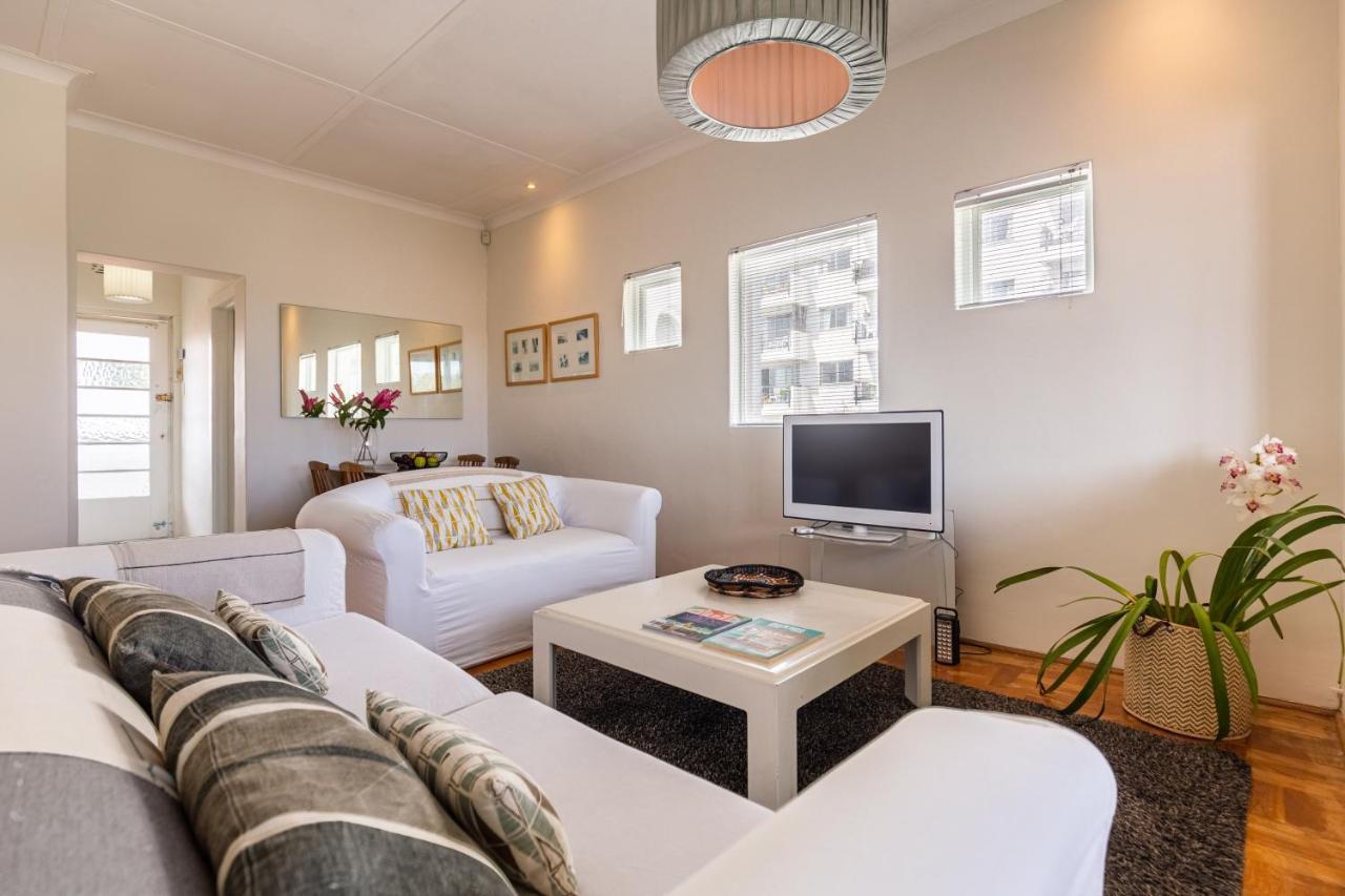 Portswood Mews - Chic White Studio Apartment Green Point Ciudad del Cabo Exterior foto